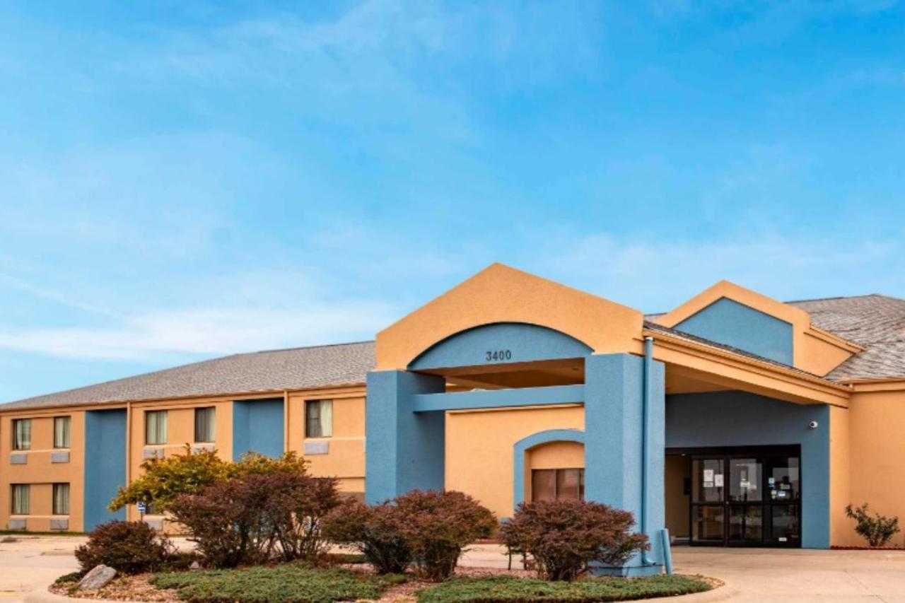Oyo Hotel Lincoln Airport Ne, Hwy 80 Zewnętrze zdjęcie